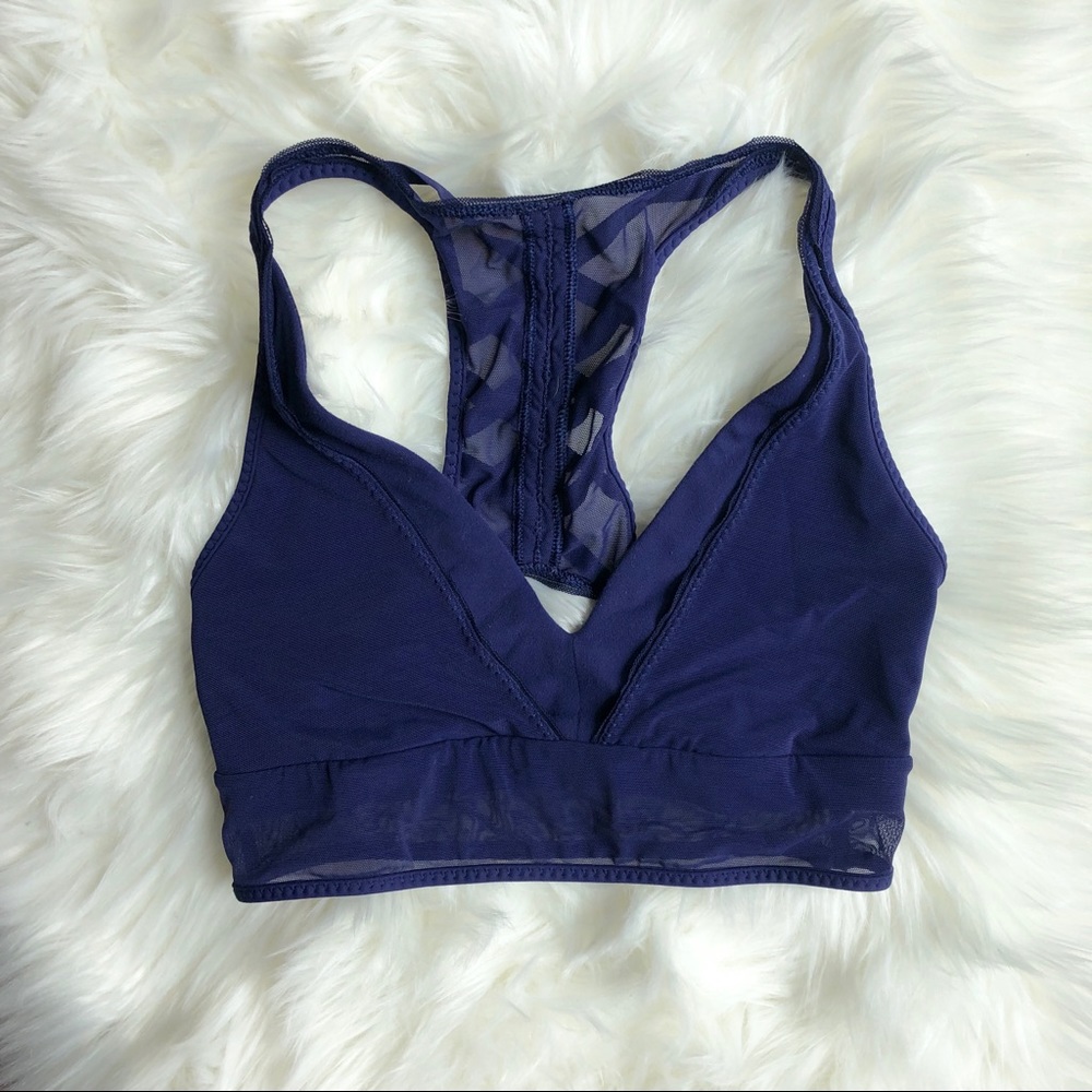 Navy blue lululemon sports bra